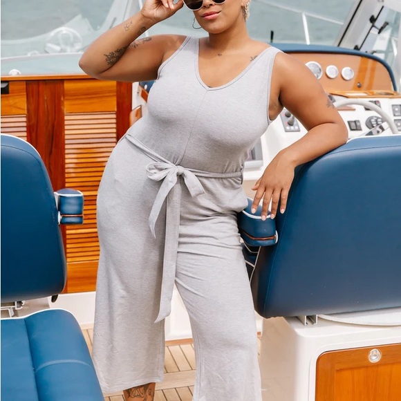 Smash and Tess x Jillian Harris Lakeside romper - Picture 2 of 5